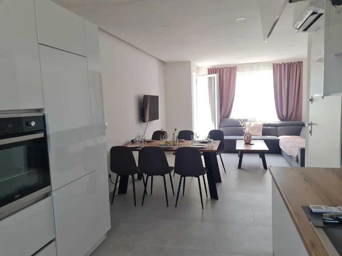 Holiday Apartment Marijana Kastela Croatia