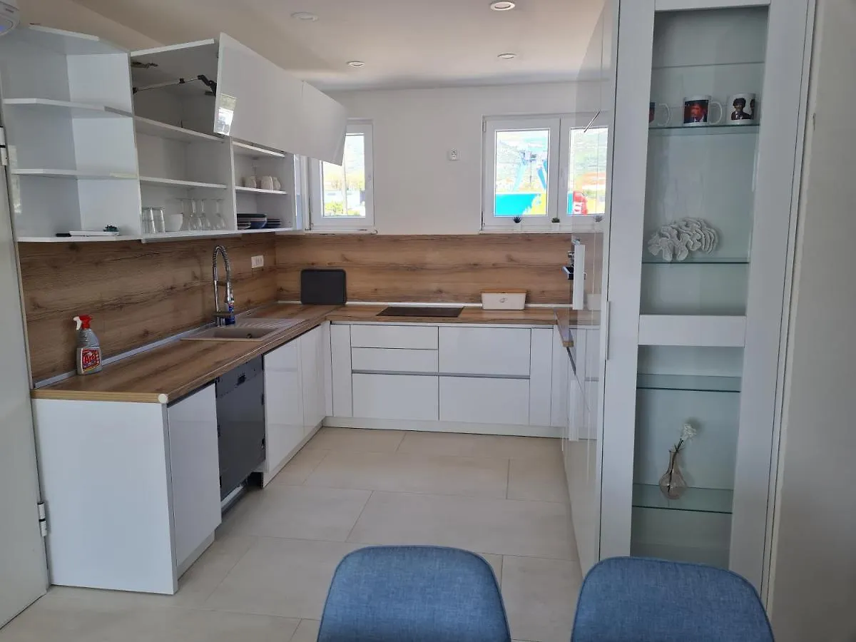 Holiday Apartment Marijana Kaštela 0*,  Κροατία